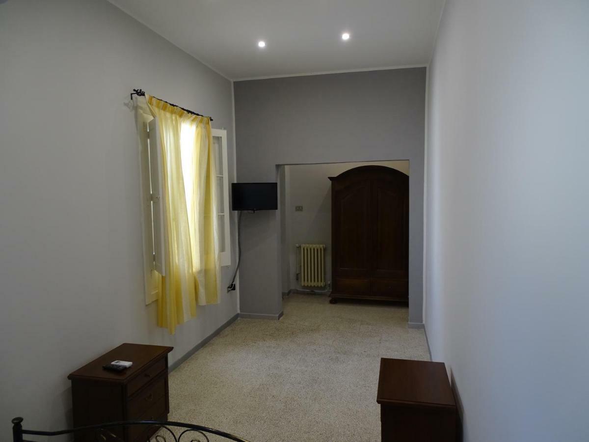 B&B New Antico Palazzo Parabita Exteriör bild