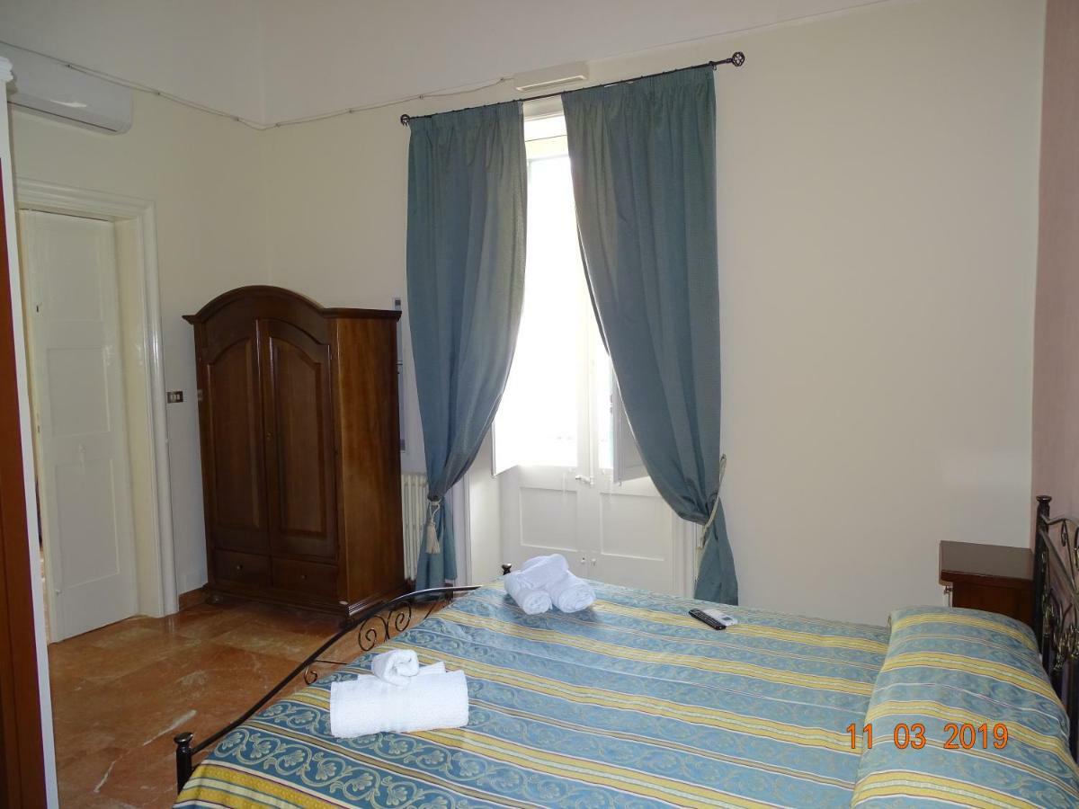 B&B New Antico Palazzo Parabita Exteriör bild